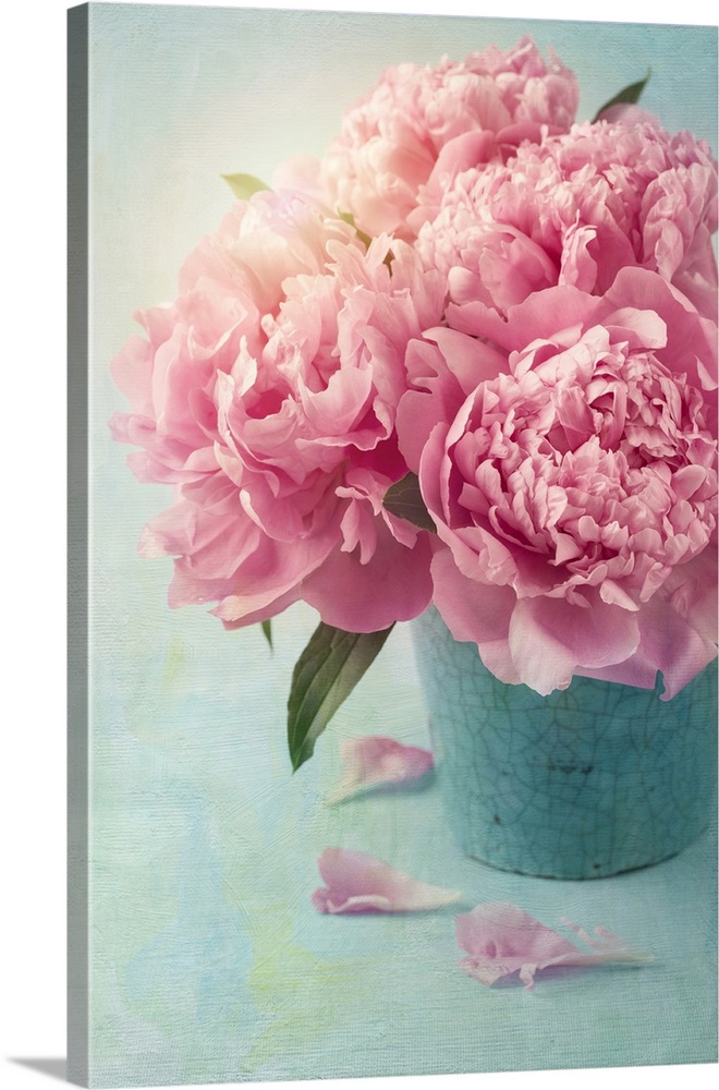 Peony flowers in a vase.