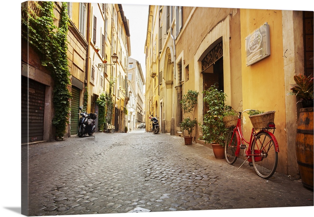 Roman street. Italy. Old streets in Trastevere.
