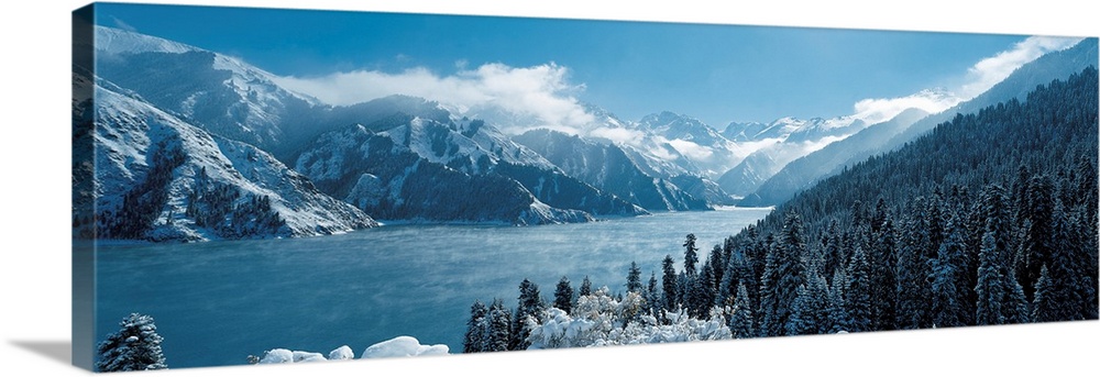Tianchi lake scenery in winter, Xinjiang Uygur autonomous region, China, Asia.