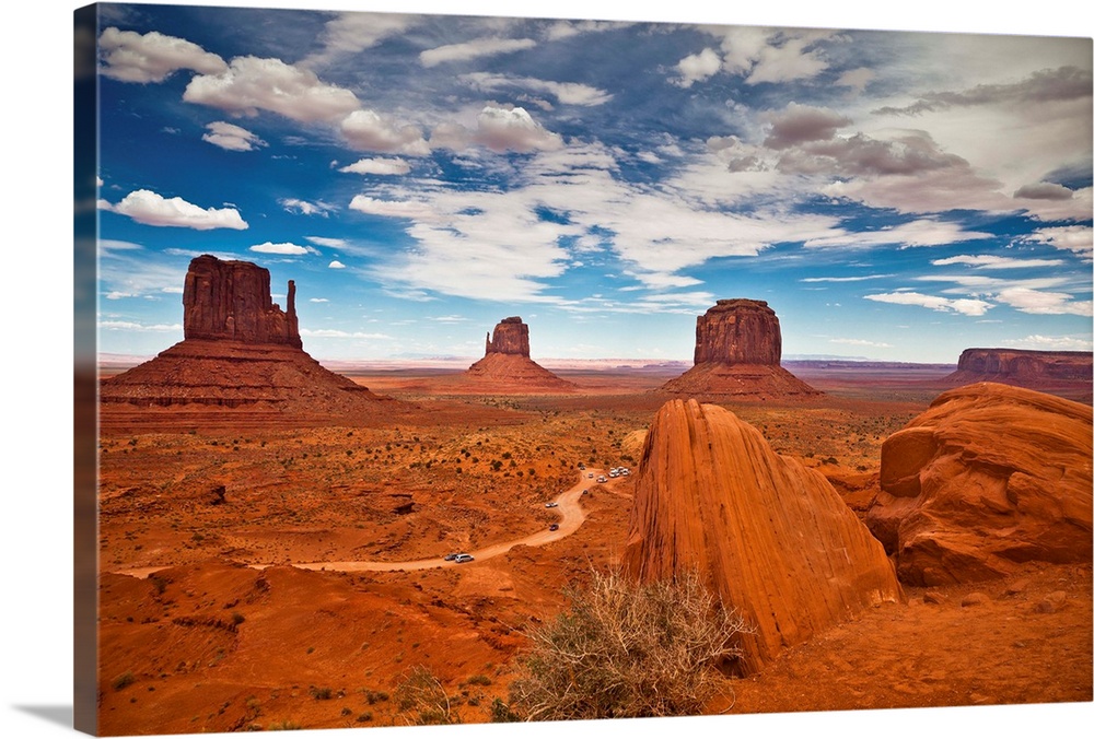 USA, Arizona, Monument Valley Tribal Park, Monument Valley, Navajo Nation sandstone mesas and buttes.