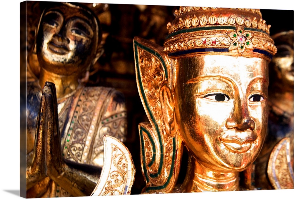Thailand, Thailand Central, Bangkok, Krung Thep, Chatuchak weekend market, buddhist statues