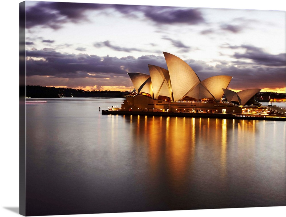 Australia, Sydney Opera House, Sydney Harbor Bridge, Sydney Opera House in the evening