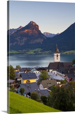 Austria, Salzburg, Flachgau, Wolfgangsee lake, St Wolfgang village