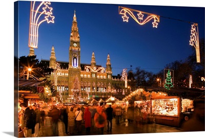 Austria, Vienna, Christmas market in front of Rathaus (town hall)