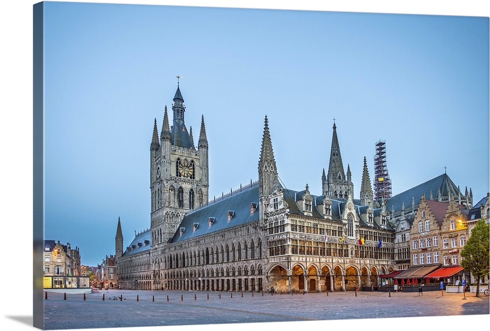 Belgium, Flanders, Ypres, Town centre at dawn with the building of In Flanders Fields Museum.