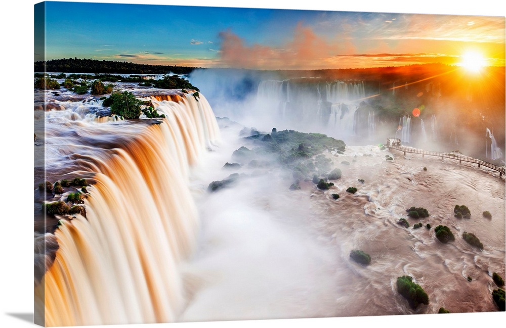 Brazil, Parana, Foz do Iguacu, Iguazu Falls.