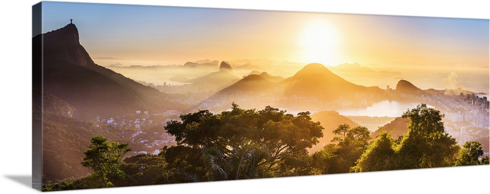 Brazil, Rio de Janeiro, Corcovado, Christ the Redeemer, City at sunrise, Corcovado, Cristo Redentor, Sugarloaf Mountain, L...