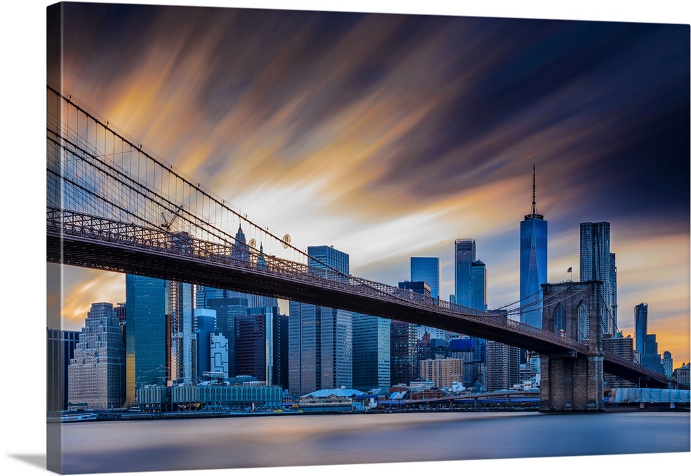 USA, New York City, Brooklyn, East River, Dumbo, Brooklyn Bridge, Brooklyn Bridge Park, View of Lower Manhattan skyline wi...