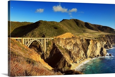 California, Pacific ocean, Big Sur, Bixby Bridge and coastline along Highway 1