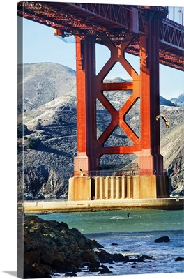 California, San Francisco, Golden Gate Bridge, People kitesurfing