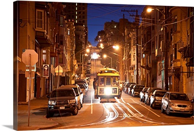 California, San Francisco, Nob Hill, Cable car on Washington Street
