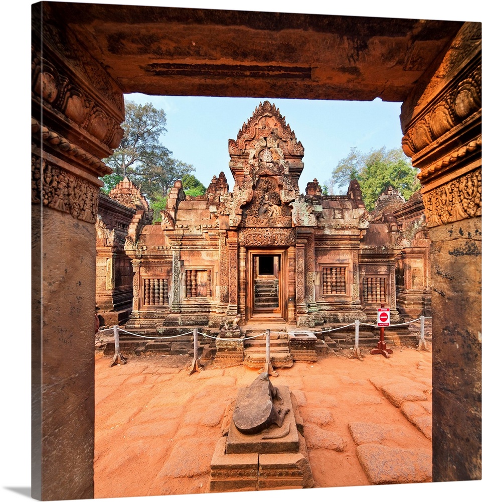 Cambodia, Siemreab, Angkor, Banteay Srei, also known as Lady Temple, considered to be one of the most beautiful in the Ang...