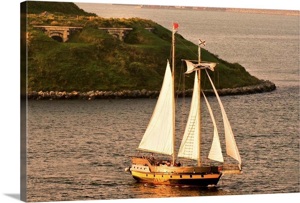 Canada, Nova Scotia, Halifax Harbour, Georges Island.