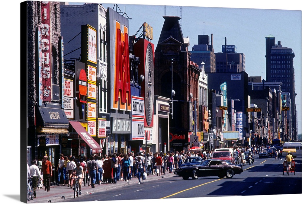 Canada, Ontario, Toronto, Yonge Street, the world's longest street