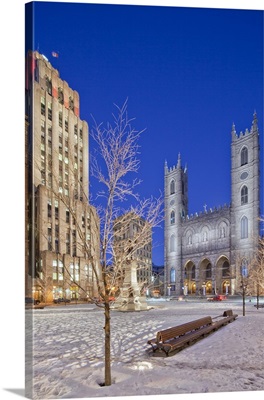 Canada, Quebec, Montreal, Notre-Dame Basilica and Place d'Armes during the winter