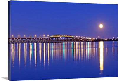 Canada, Quebec, Montreal, Pont Champlain bridge at night