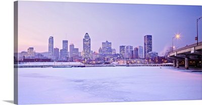 Canada, Quebec, Montreal, Skyline during the winter