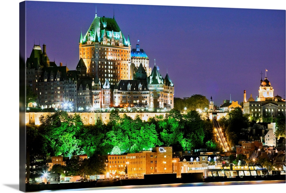 Canada, Quebec, Quebec city, Chateau Frontenac and St Lawrence River at night