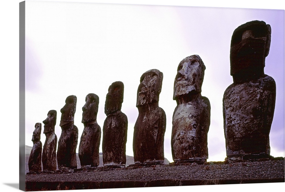 Chile, Easter Island, Rapa Nui National Park, Ahu Tongariki, Moai statues