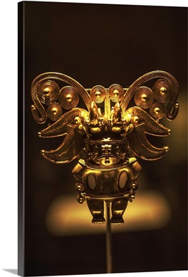 Colombia, Bogota, Pre-columbian gold figure at Gold Museum