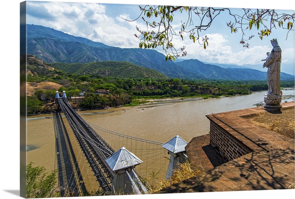 Colombia, Santa Fe de Antioquia, suspension bridge over Cauca river