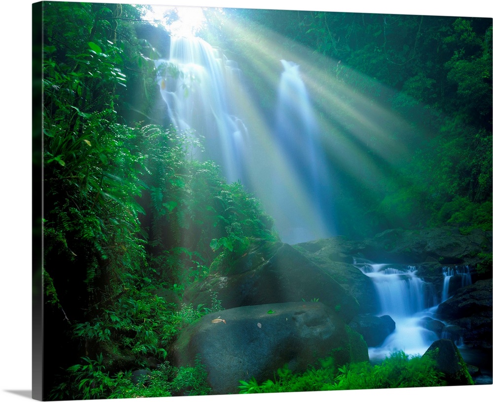 Costa Rica, Carillo National Park, waterfall