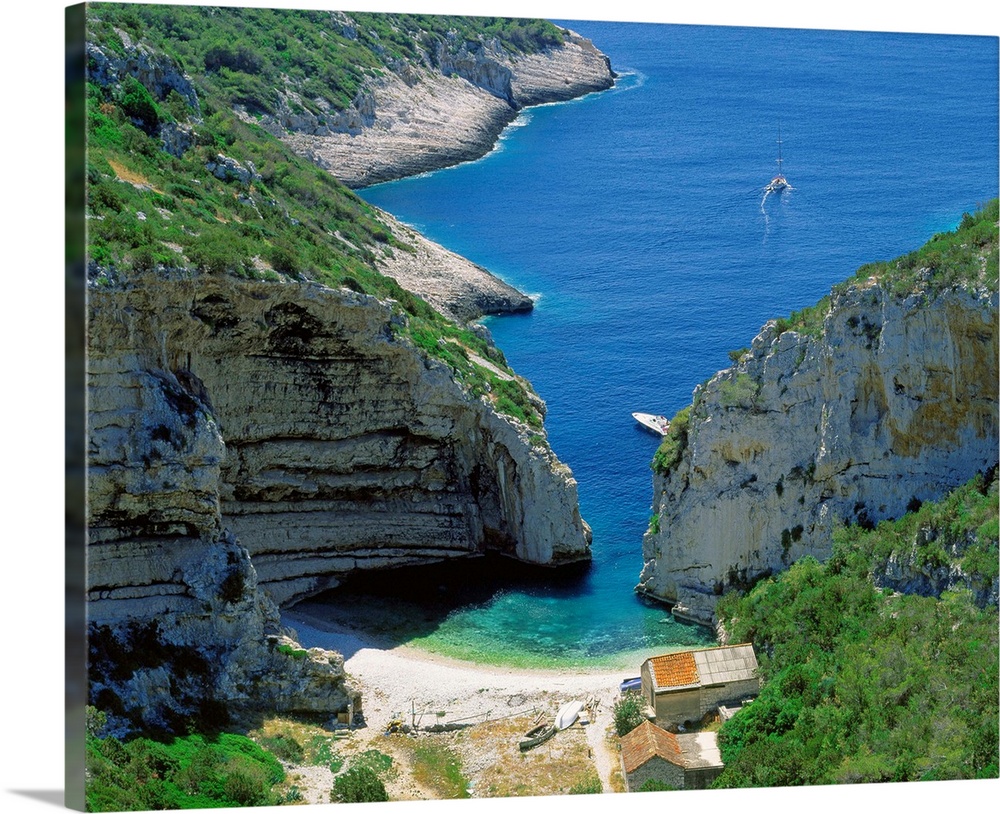 Croatia, Dalmatia, Adriatic Coast, Vis island, Stiniva Bay