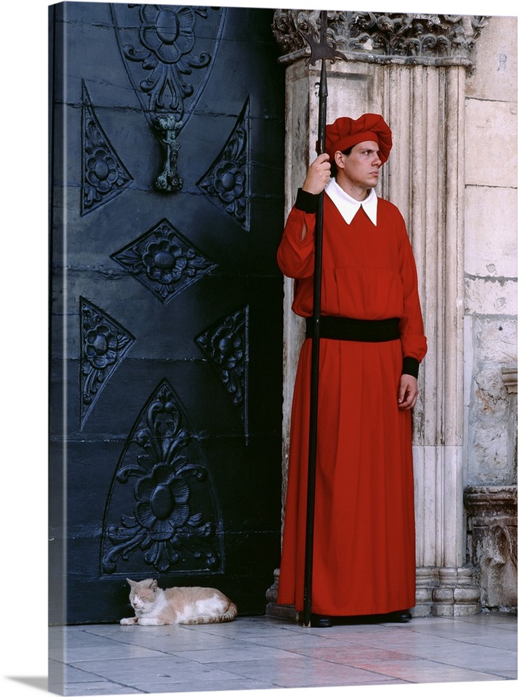 Croatia, Dalmatia, Dubrovnik, Guard in historic costume at Rector's Palace