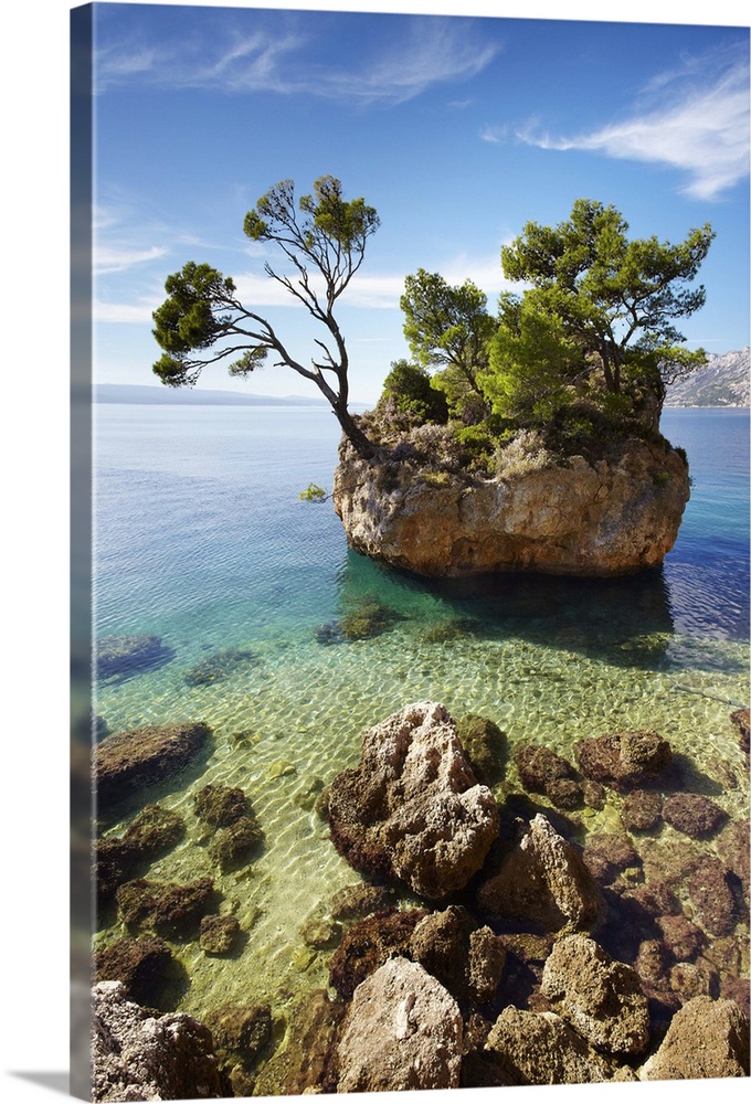 Croatia, Dalmatia, Makarska Riviera, Adriatic Coast, Brela, Kamen Brela or Brela Stone