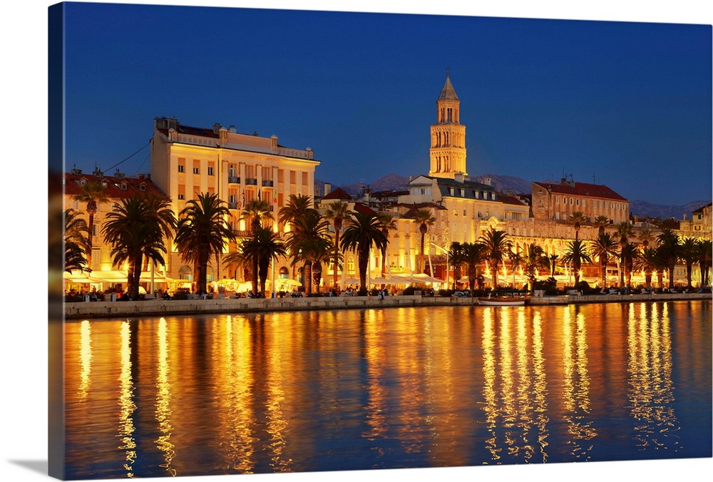Croatia, Dalmatia, Split, Adriatic Coast, Waterfront at night