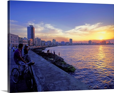 Cuba, Havana, Malecon, famous promenade of the city