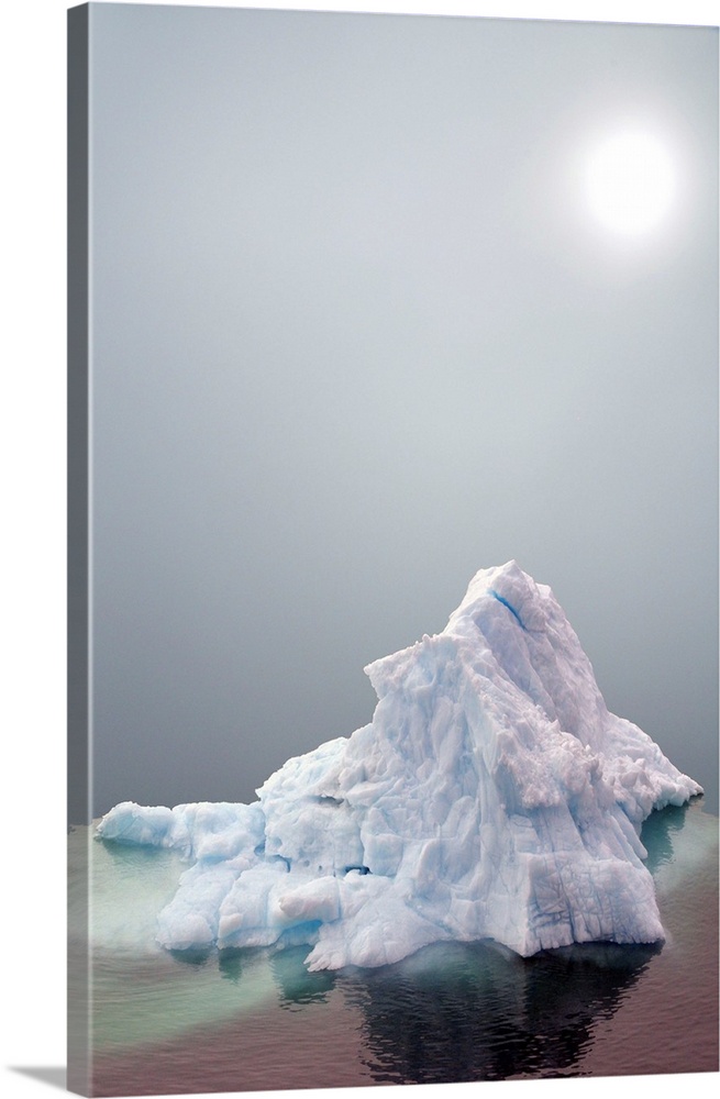 Denmark, Greenland, Ilulissat, Iceberg in Disko Bay.