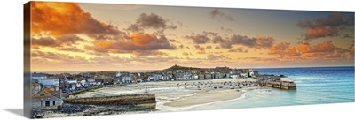 England, Cornwall, Saint Ives, St Ives, The harbor at sunset