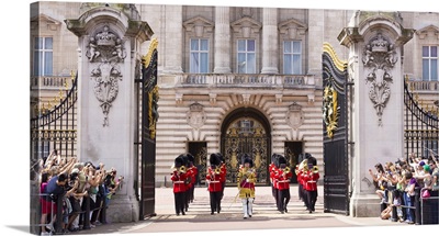 England, London, City of Westminster, Buckingham Palace, Changing of the Guard Ceremony