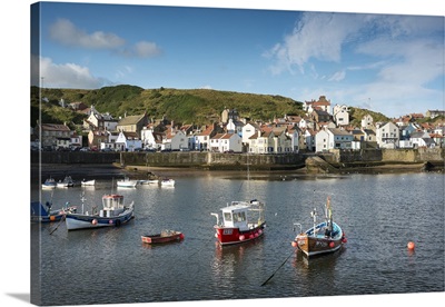 England, North Yorkshire Moors National Park, Staithes, Fishing harbor
