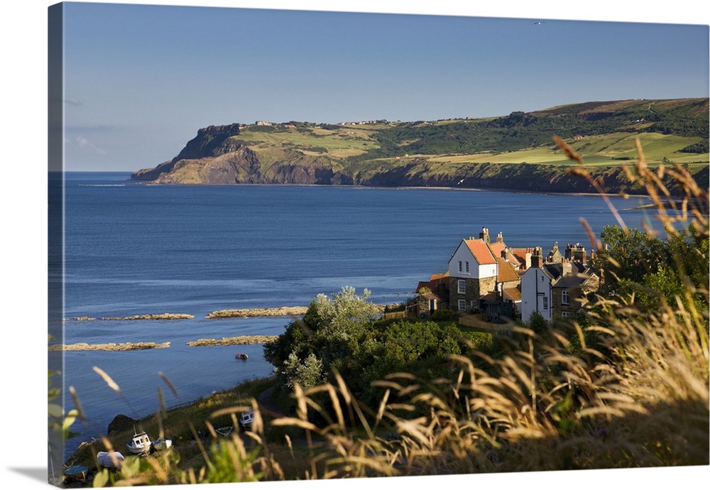 England, Robin Hood's bay, North Yorkshire, The historic village and the bay