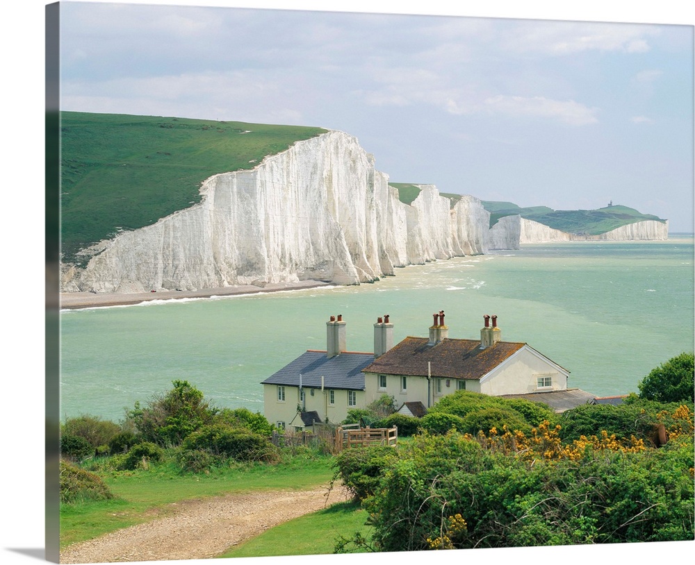 England, Sussex, Seven Sisters cliffs, view from Seaford town