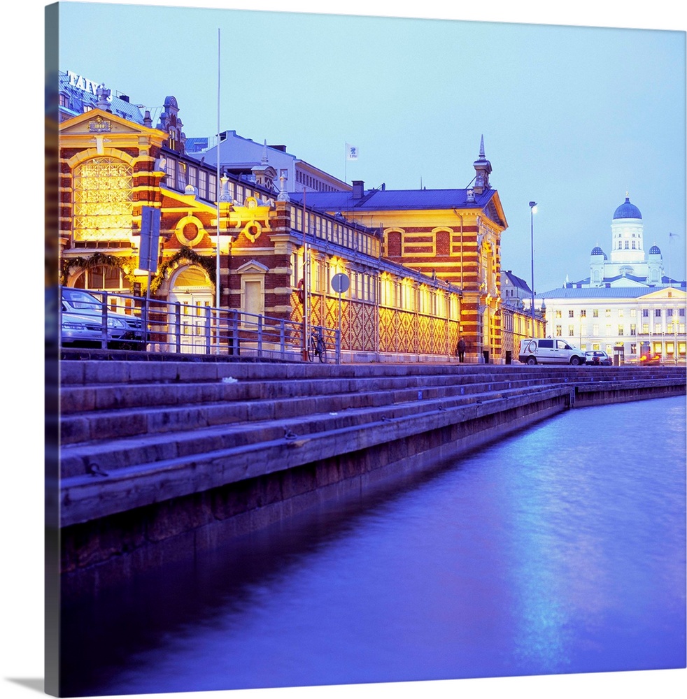 Finland, Etel..-Suomi, Scandinavia, Helsinki, South harbour, the old indoor market, town hall and Cathedral