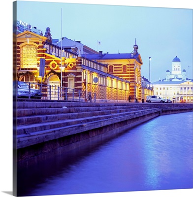 Finland, Helsinki, South Harbor, the old indoor market, town hall and Cathedral