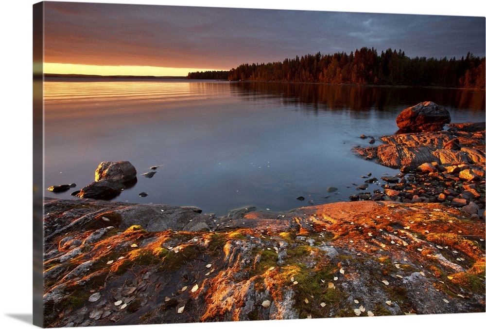 Finland, Lapland, Scandinavia, Sunset in Finnish Lapland near Kaaresuvanto.