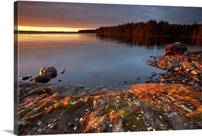 Finland, Lapland, Sunset in Finnish Lapland near Kaaresuvanto