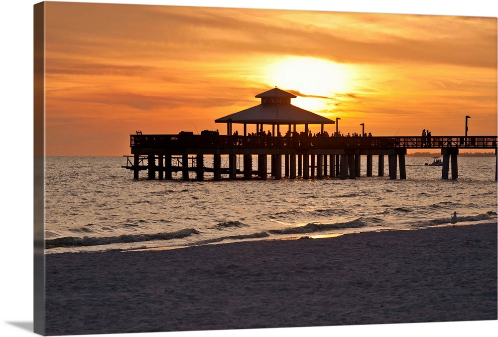 Florida, Fort Myers Beach, Estero Island, Fort Myers Beach Fishing Pier