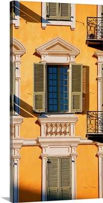 France, Cote d'Azur, French Riviera, Alpes-Maritimes, Nice, Trompe l'oeil windows