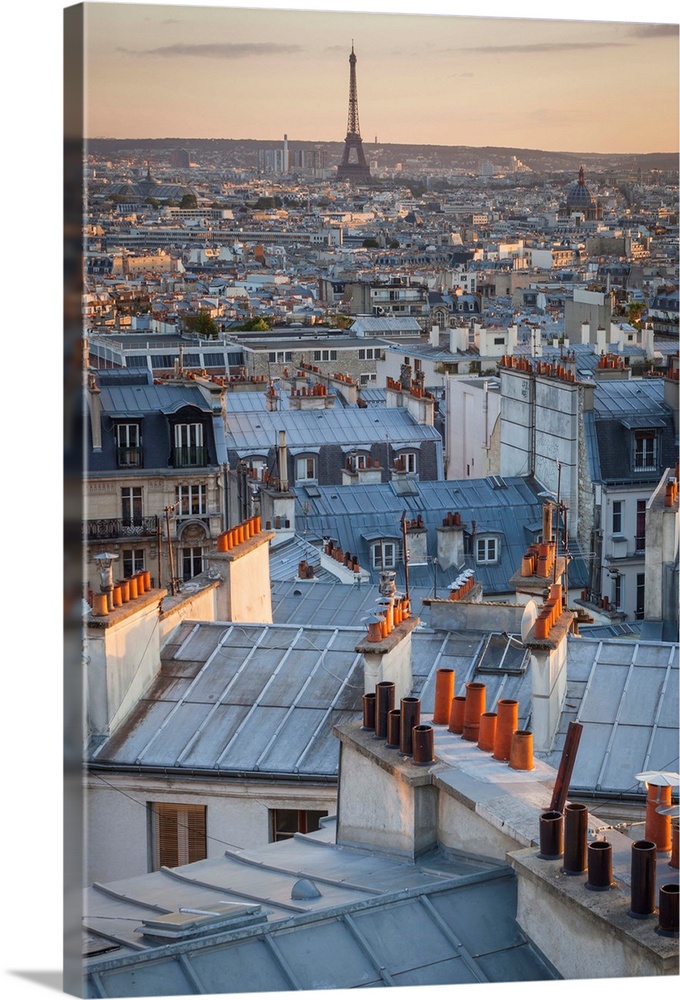 France, Ile-de-France, Ville de Paris, Paris, City skyline from Montmartre.