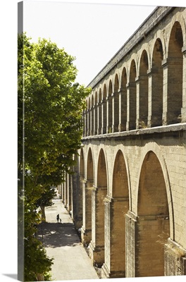 France, Languedoc-Roussillon, Montpellier, Aqueduc Saint Clement in Place de Peyrou