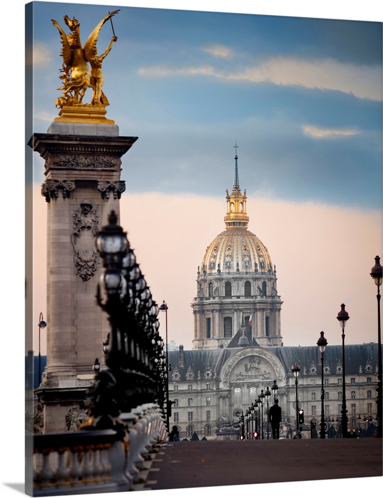 France, Paris, Alexander III Bridge and the Hotel des Invalides.