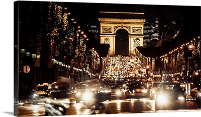France, Paris, Arc De Triomphe, The Avenue Champs-Elysees And The Arc De Triomphe, Night