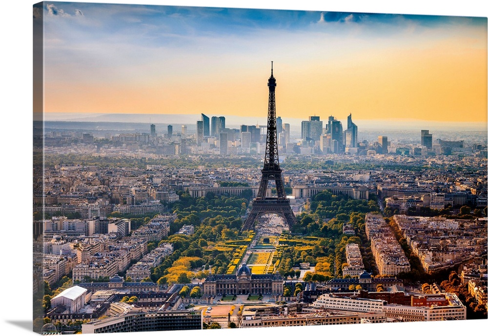 France, Ile-de-France, Ville de Paris, Paris, Invalides, Eiffel Tower, View from Tour Montparnasse at sunset.