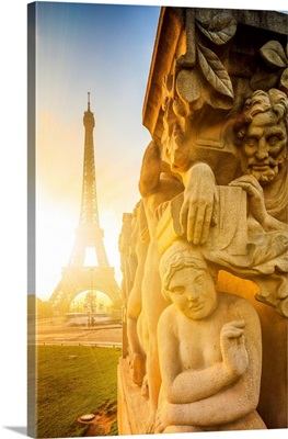 France, Paris, Invalides, The Eiffel Tower At Sunrise And A Statue Of Trocadero