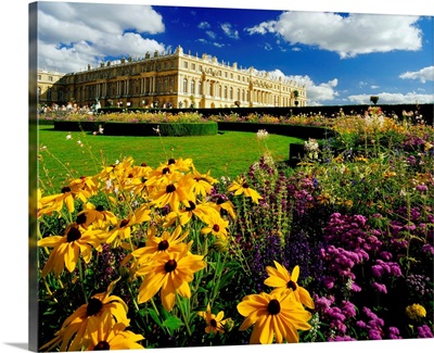 France, Paris, view of the Versailles Palace and garden